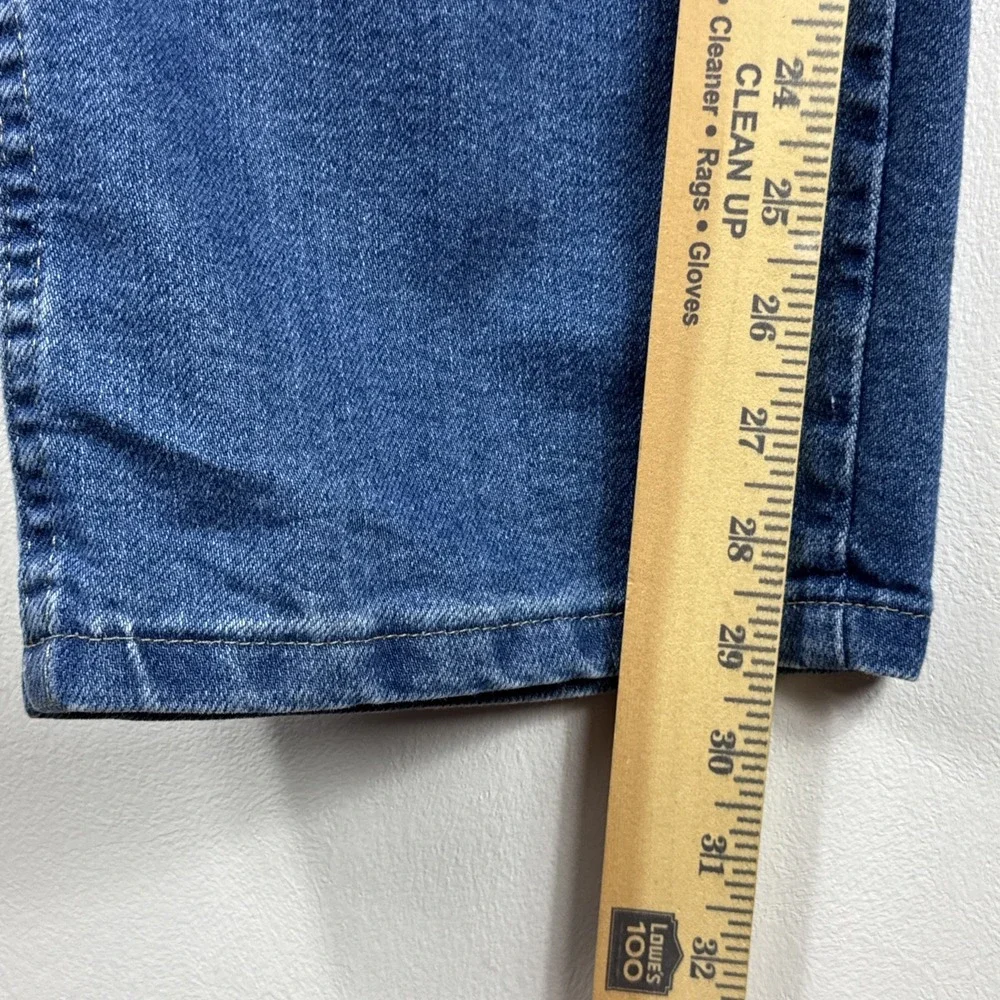Wrangler Rugged Wear Jeans Mens 36x30 Blue Medium Wash Denim Straight Leg Cotton